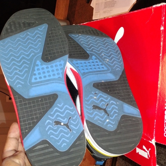 Puma - Picture 3 of 4